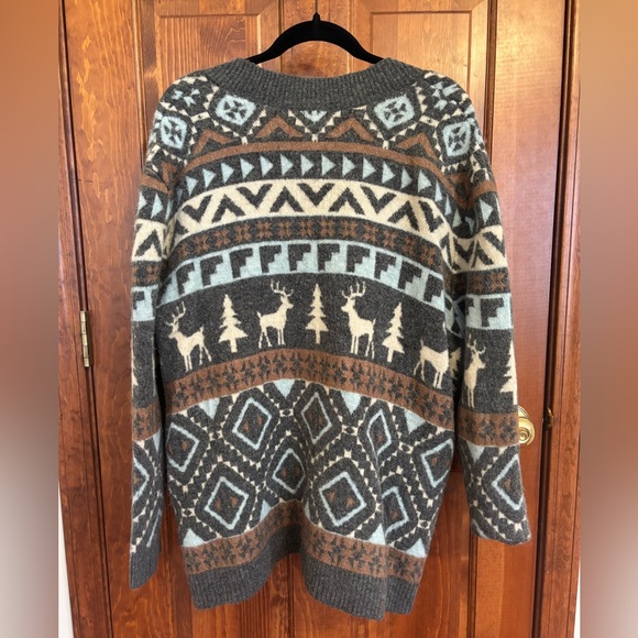 Reindeer Cardigan - Picture 3 of 3